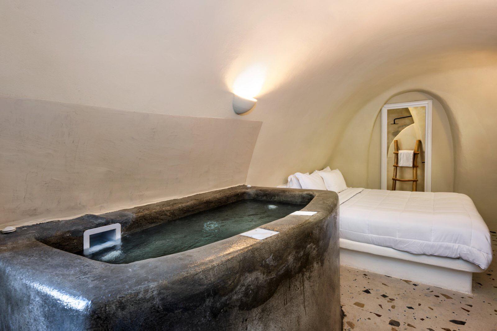 Santorini Cave Houses with Jacuzzi